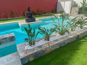 Apartment 50m from the sea, pool, AC, parking